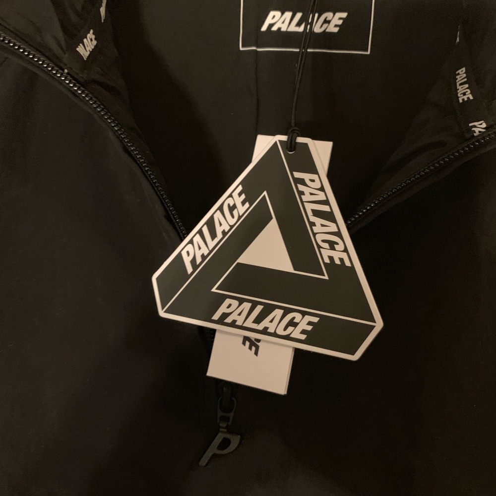 Palace Beam Shell Zip (Small) - Picture 3 of 5